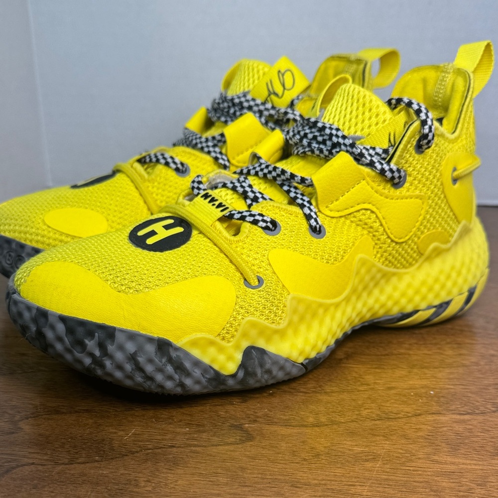 Adidas Harden Vol 6 Taxi Basketball Shoes, Yellow Black, Boys Youth sz 4
